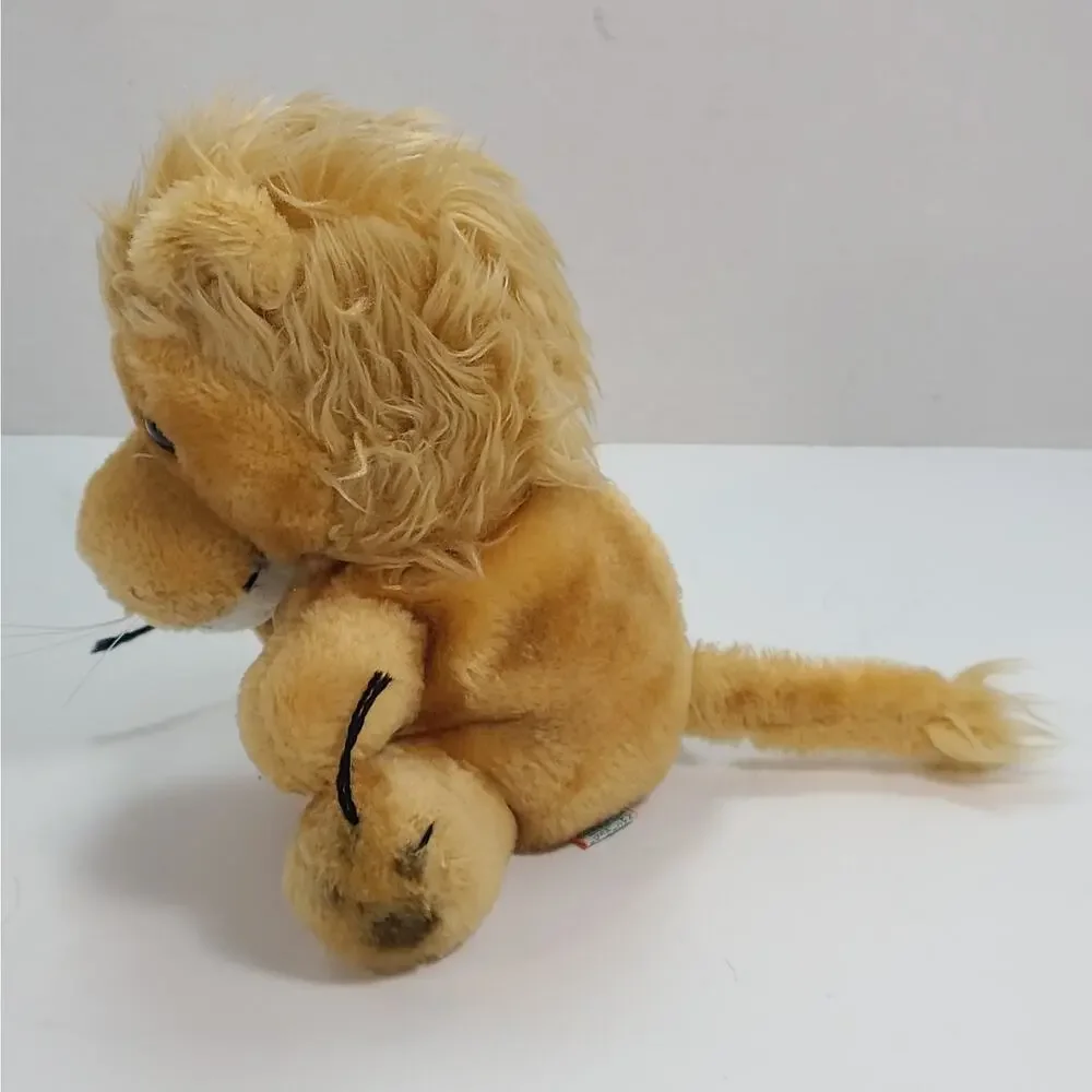 Vintage Dakin sitting Licorice Lion bean plush toy 1979 Korea 7 1/2